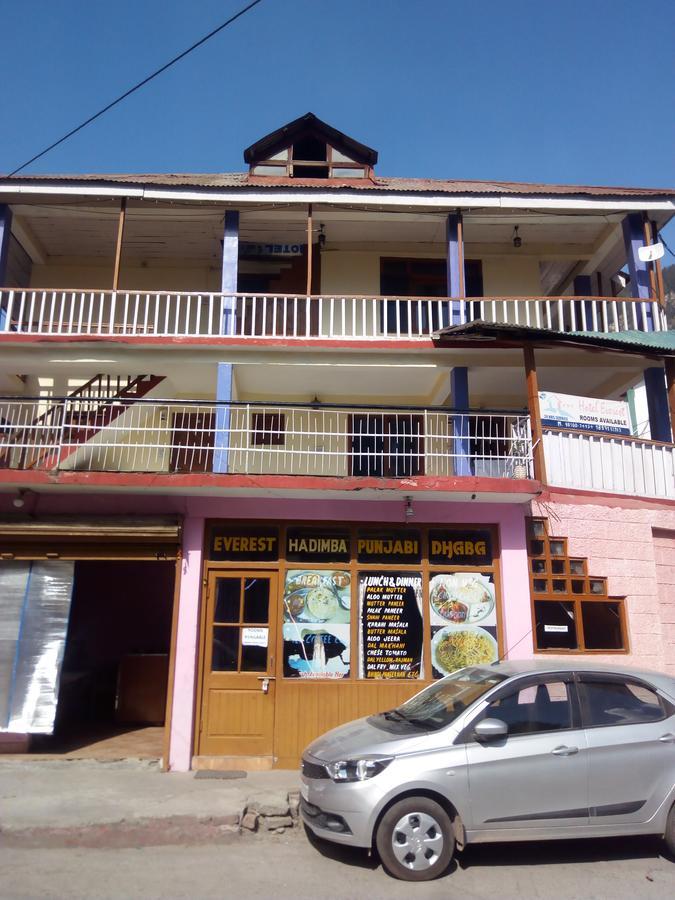 Hotel Everest Manāli Kültér fotó